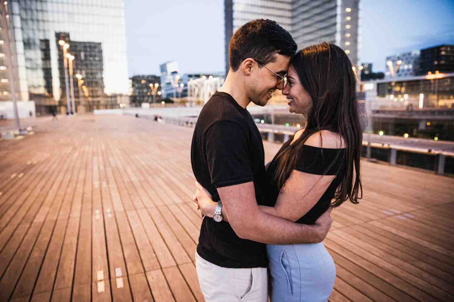 séance couple engagement Paris